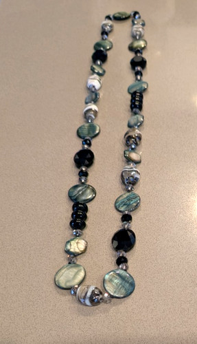 VTG-style necklace beaded piece ( mix of natural and glass material)