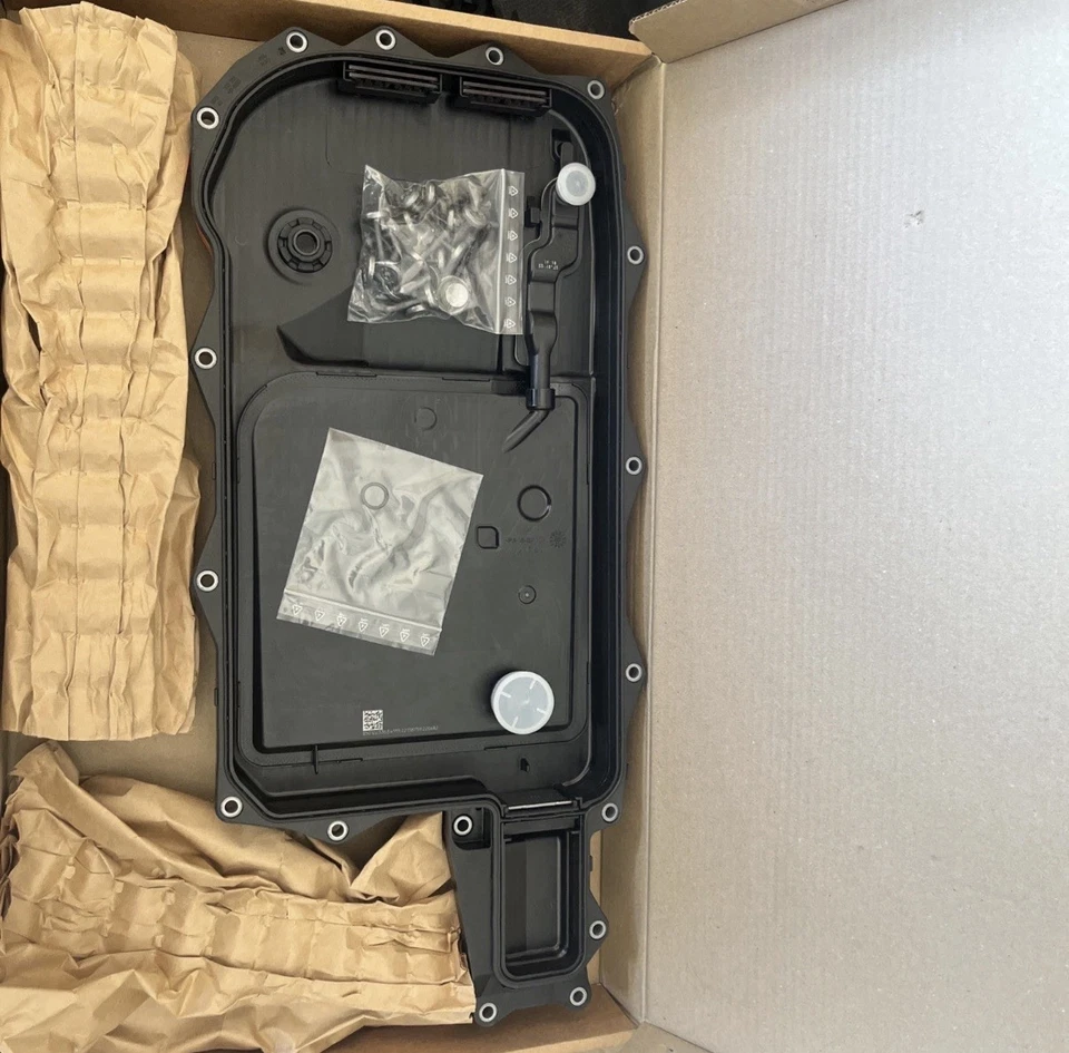 Kit de cárter de aceite y sello de transmisión Mopar genuino 68582385AA con filtro OEM Foto 4 de 4