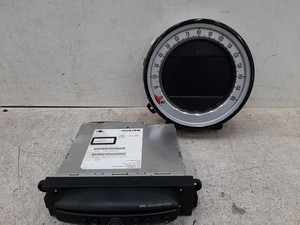 MINI (BMW) COUPE 2011 Mk1 R58 OEM SAT. Navi. UNIT Satellitennavigation Head Unit