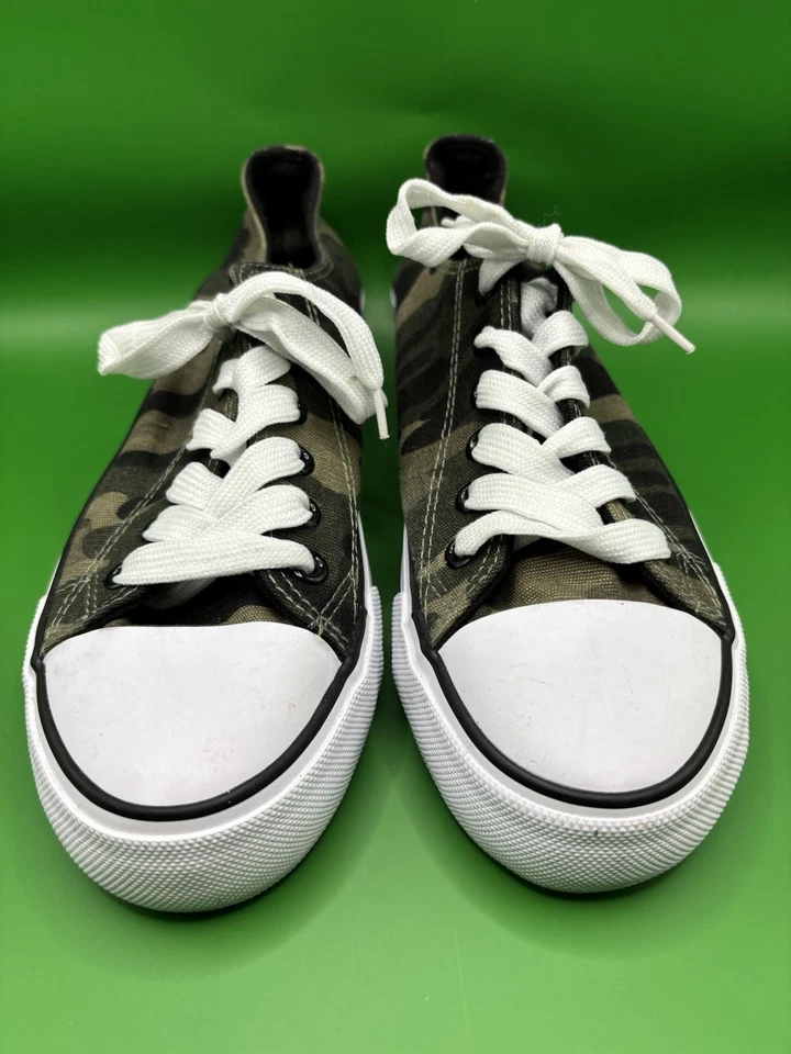 Rue 21 Women’s Size 8M Canvas Camouflage Platform Sneakers - Image 2 of 4