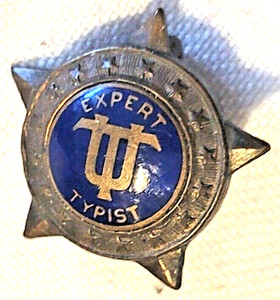 VINTAGE 1926 EXPERT TYPIST PIN BACK