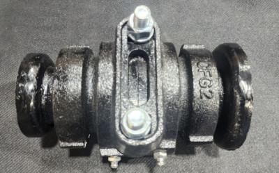 Disc Harrow Bearing 1'' Square w/ Caps & Bolts 7.5'' Spacing 864-CFG10P DS200