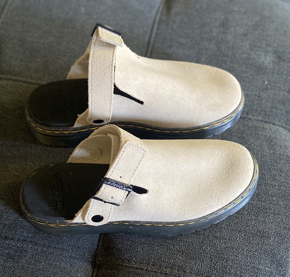 DR. MARTENS CARLSON SUEDE CLOG WARM SAND EU 41 Women 9 Men