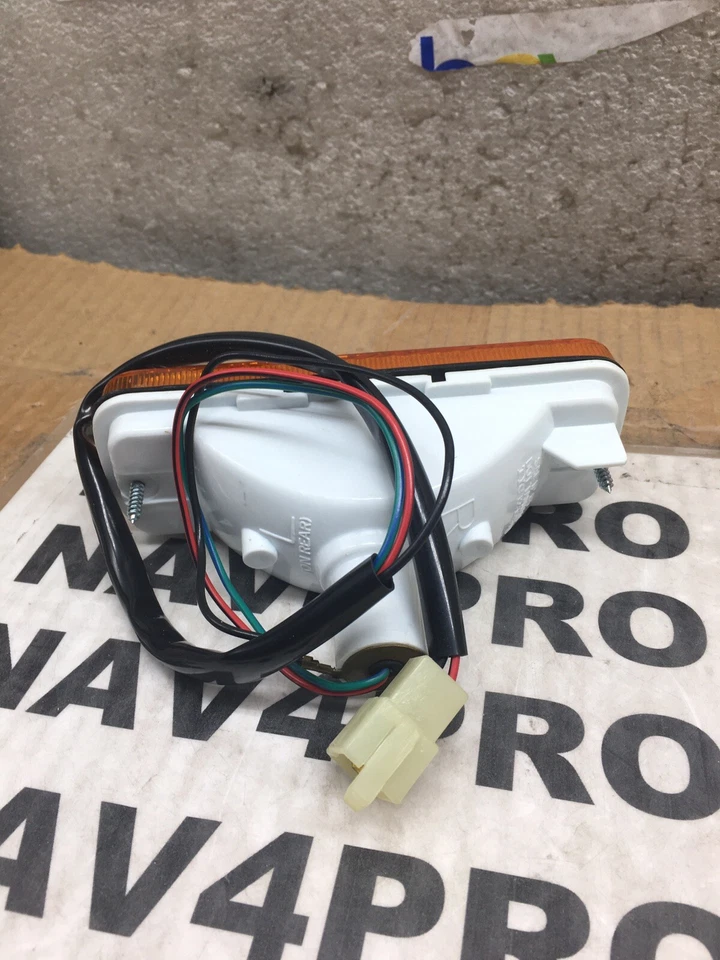 NUEVO 1981-1983 para HONDA CIVIC SEDÁN/VAGÓN PASAJERO DERECHO señal de giro lateral #F44 Foto 3 de 4