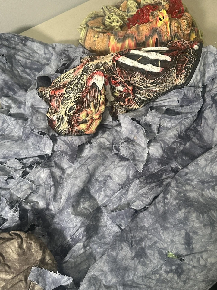 Disfraz de Halloween de Rubí para hombre talla única iluminado zombi Foto 3 de 4