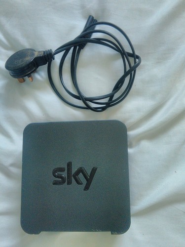 Sky SR102 54 Mbps Gigabit Wireless AC Router With power lead