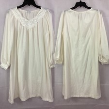 Vintage Miss Elaine Nightgown Ivory Fleece Embroidered Long Sleeve Size M USA