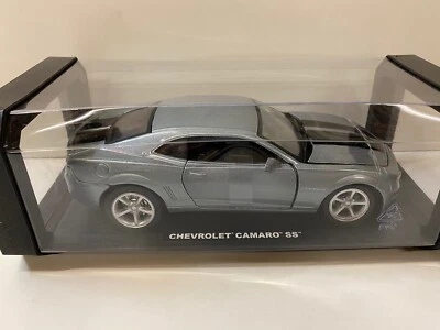 Chevrolet Camaro SS silber 1/24 1:24  Modell Modellauto New Ray - Bild 1 von 4