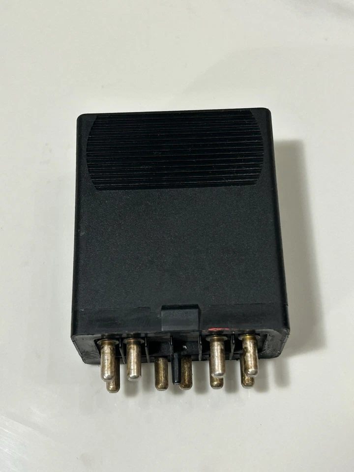 Mercedes Benz W124 190E 300E AC Climate control relay 0025451305 OEM - Image 4 of 4