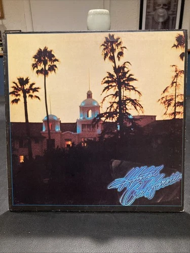 The Eagles -Hotel California 1976 Gatefold Vinyl Very Good Condition. Vintage