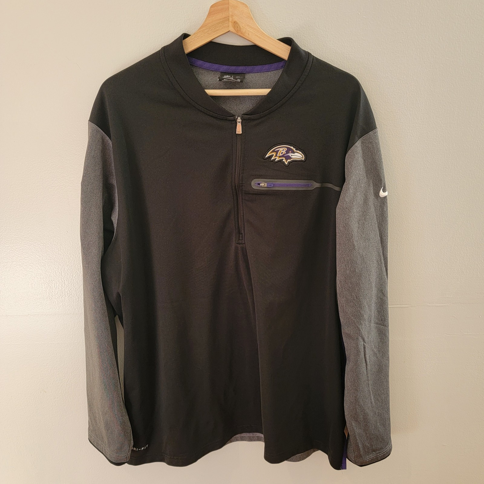 SACAI X NIKE Nike Baltimore Ravens Quarter Zip Pullover Uomo Taglia 2XL Nero Grigio Dri Fit