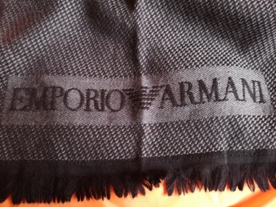 Armani, Emporio Armani Schal