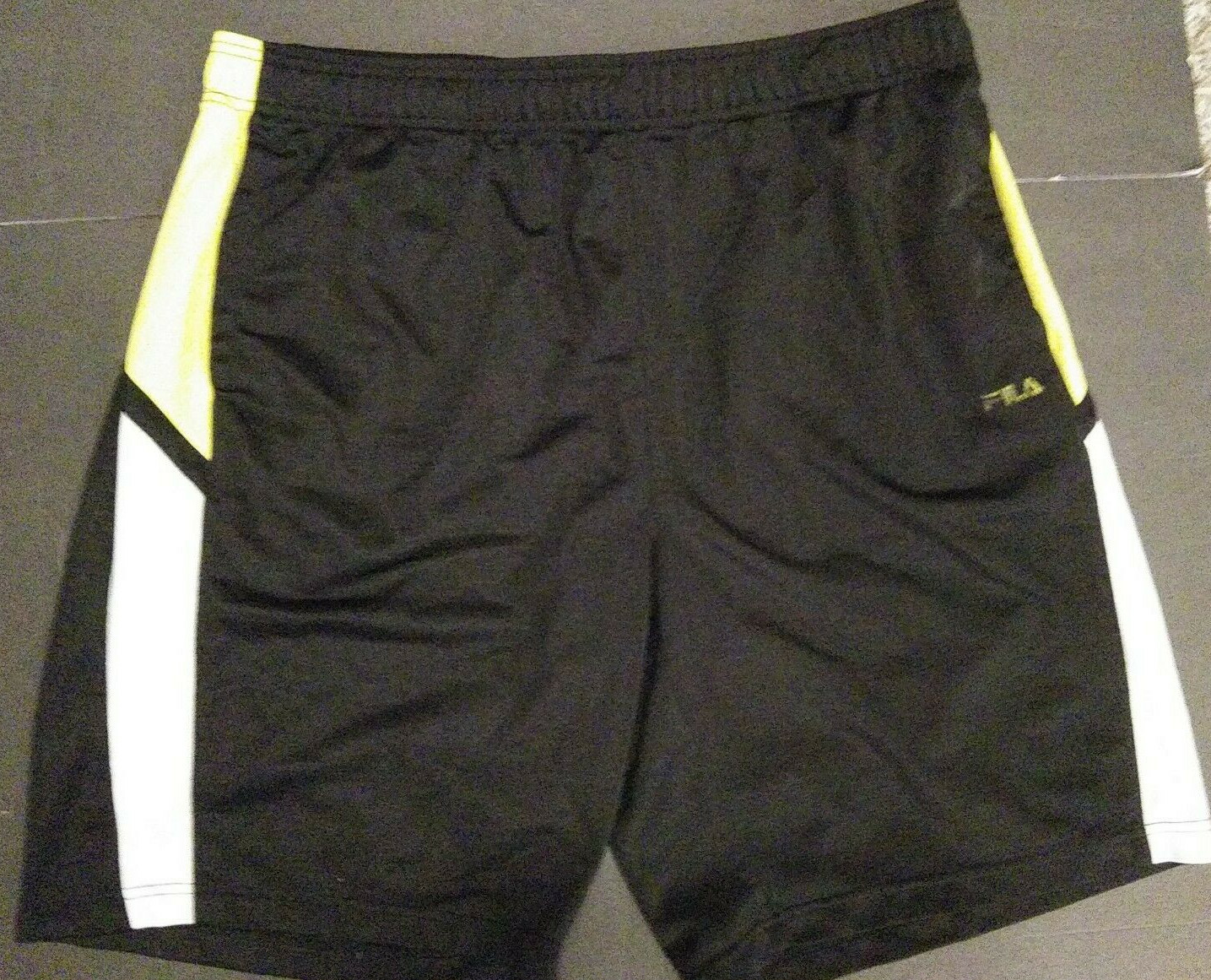 Pantaloncini sportivi da palestra uomo XXL FILA neri gialli e bianchi taglia XXL