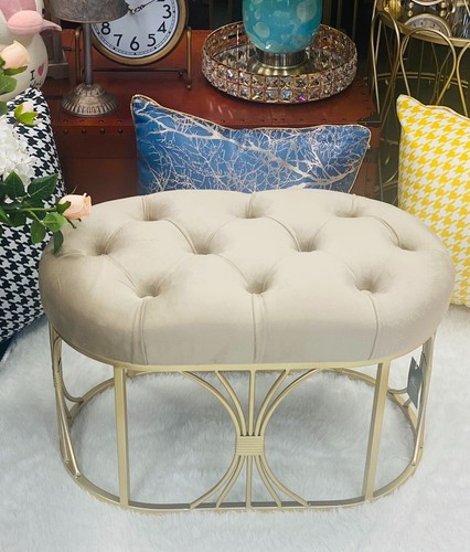 Oval vanity stool beige velvet with gold metal base - Picture 4 of 15