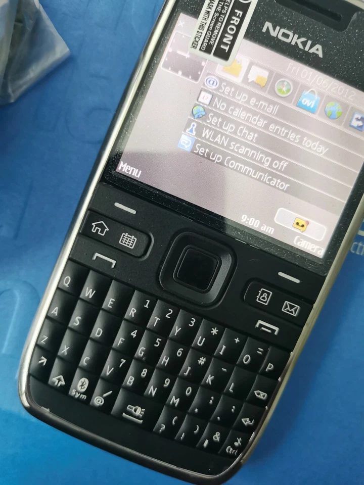 Nokia E Series E72 - Black (Unlocked) Smartphone - Image 3 of 4