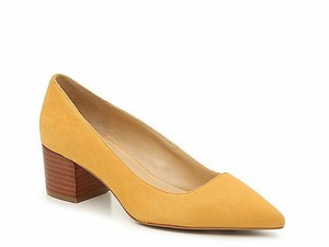 mustard pointed heels