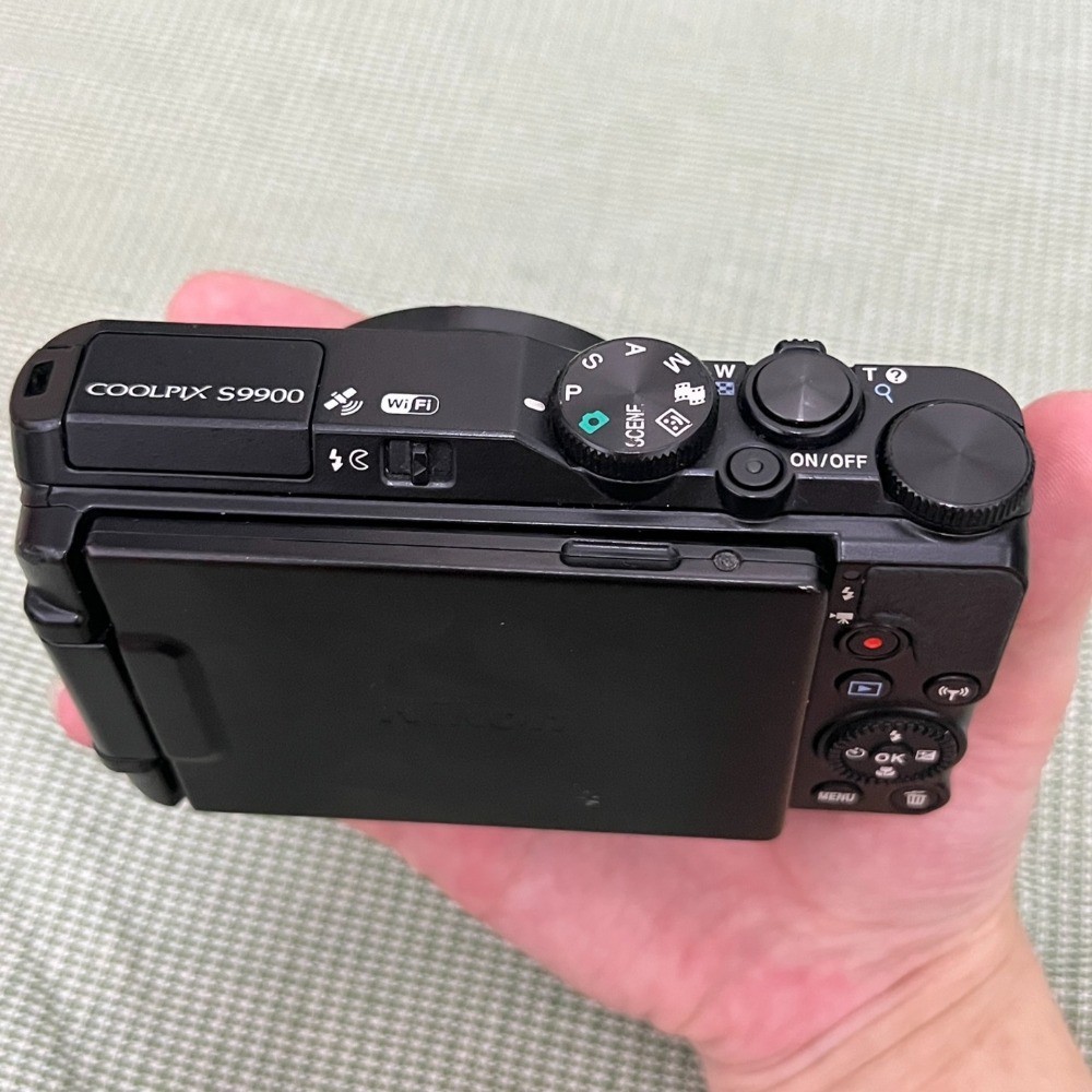 Nikon COOLPIX S9900 Black Digital Camera 16.0 MP 30x Optical Zoom