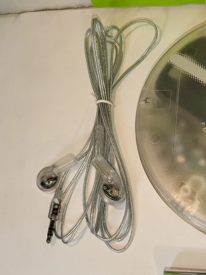 Sony Walkman D-FJ003FP Clear Federal Prison CD Player Radio+HEADPHONES READ INFO - Image 2 of 4