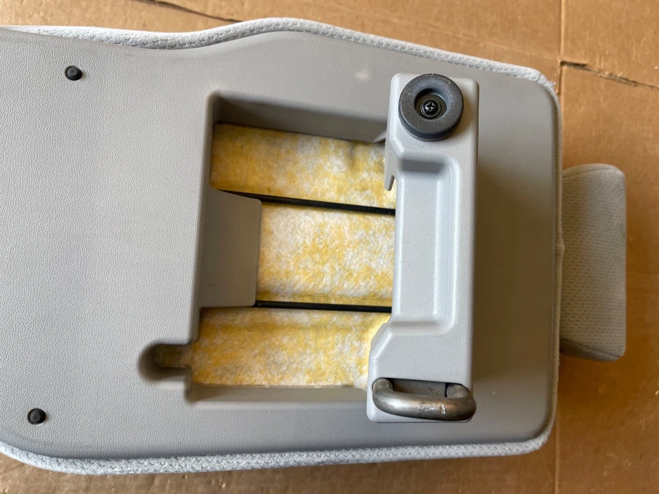 Toyota Sienna 2011-2020 asiento central medio para saltar segunda fila cuero gris claro OEM Foto 3 de 4