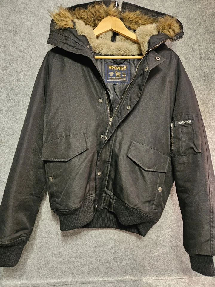 Chaqueta de bombardero Woolrich John Rich & Bros para hombre 48 Arctic Parka capucha de piel sintética negra Foto 2 de 4