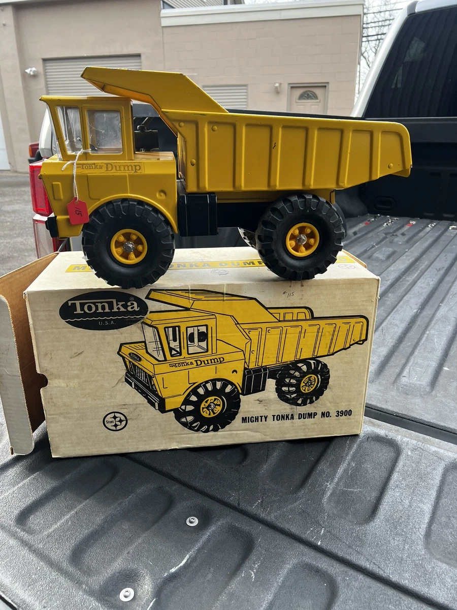 c1970 Vintage Mighty Tonka Dump Truck 3900 with original box play wear condition