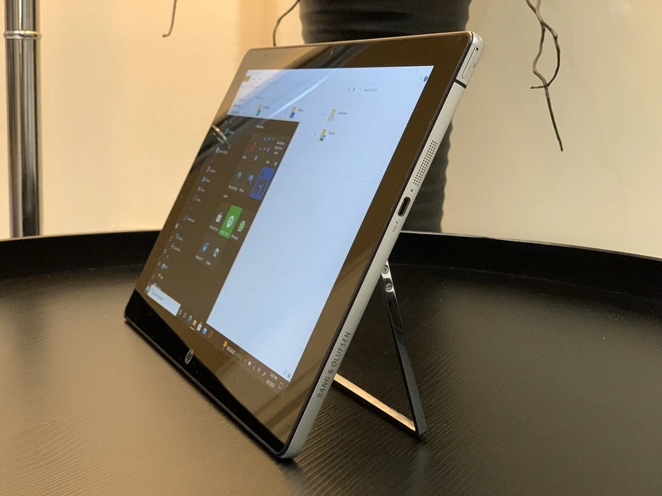 HP Spectre X2 Touch| Intel Core m7-6Y75| @1.2GHz| 256GB SSD|8GB| Win10Pro - Image 2 of 4