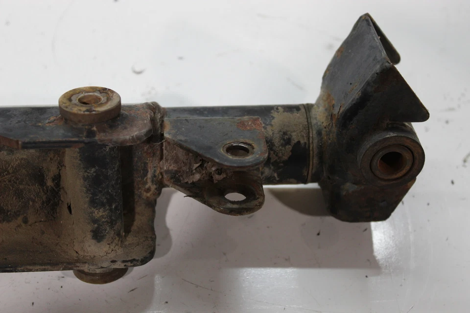 Arctic Cat Thundercat Mountain Cat 1994 brazo de dirección delantero izquierdo eje nudillo Foto 2 de 4