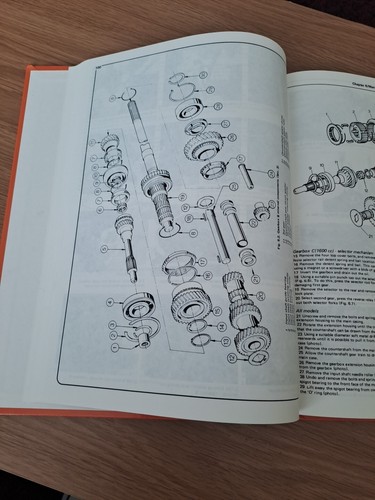 Haynes Owners Workshop manual FORD CORTINA All Models 1976-1983 Mk IV 1.6 & 2.0 - Picture 14 of 24