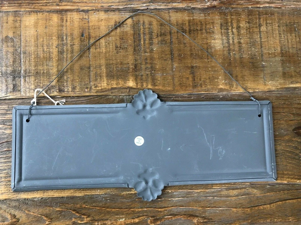 手绘金属欢迎标志 - 老锌洗金属,钢丝衣架 - 全新带标签 — 第 2/4 张图片