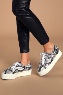 Women's Superga Black And White Snake Print Fashion Platform Sneaker Size 9