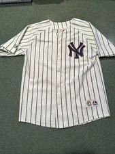New York Yankees Derek Jeter Jersey Boys Size Medium 10-12 White Stripe Majestic