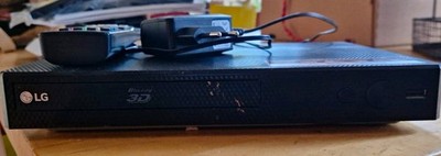 LG Blu-ray/DVD-Player mit Blu-ray 3D, Schwarz
