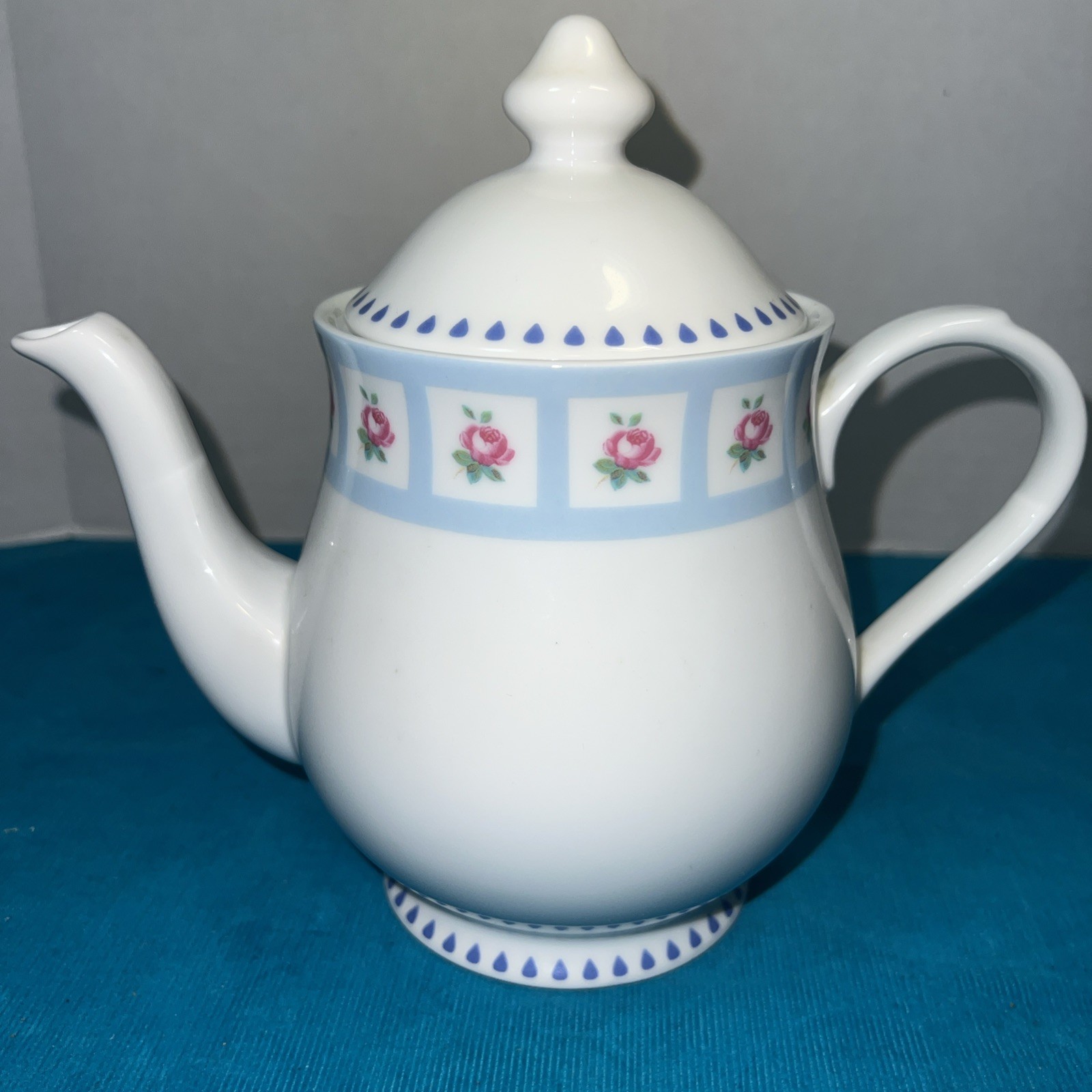 Pot White Made In England