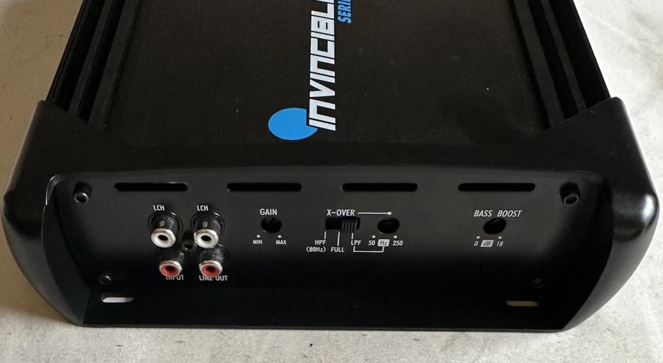 "Amplificador puenteable Pyle 9"" clase AB serie Invincible, 2 canales 1000 vatios máximo" Foto 3 de 4