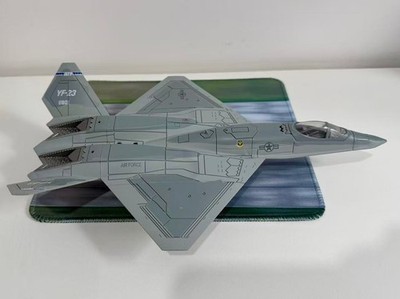1:72 YF-23 Black Widow II Stealth Kampfjet Modellflugzeug USAF Display