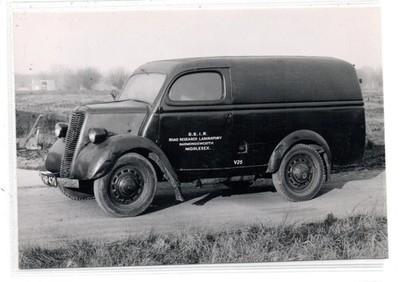 Coachbuilder's photograph of Road Research Laboratory Van Harmondsworth (C97570)