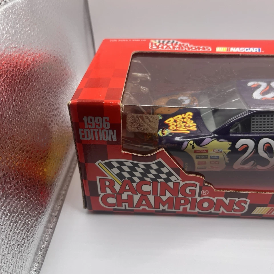 Racing Champions #29 SCOOBY DOO Robert Pressley Die Cast 1:24 Scale 1997 - Image 3 of 4