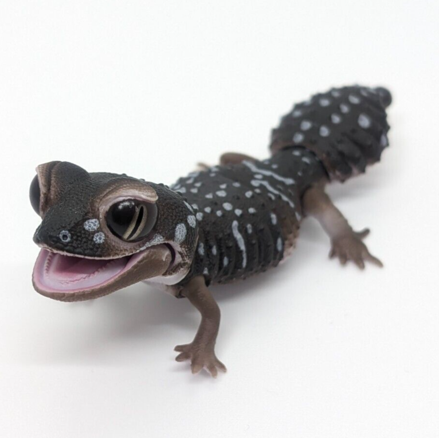 Bandai Gashapon Smooth Knob-tailed Gecko 3.9in Deformed Figure Miniature Japan
