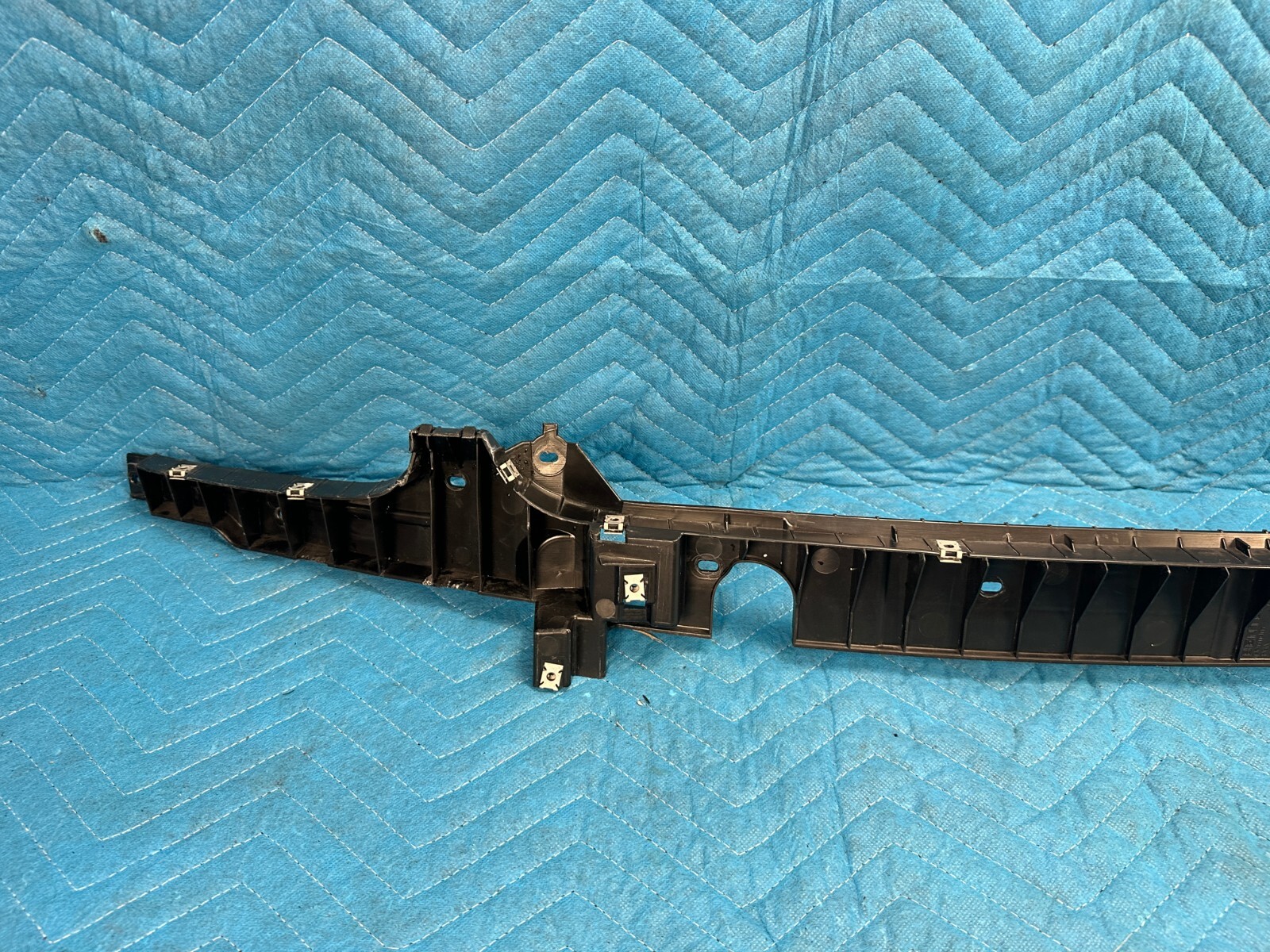 Bentley Contin Flying Spur Rear Bumper Guide Brackets 3pc Set 29k 2006-2012 OEM
