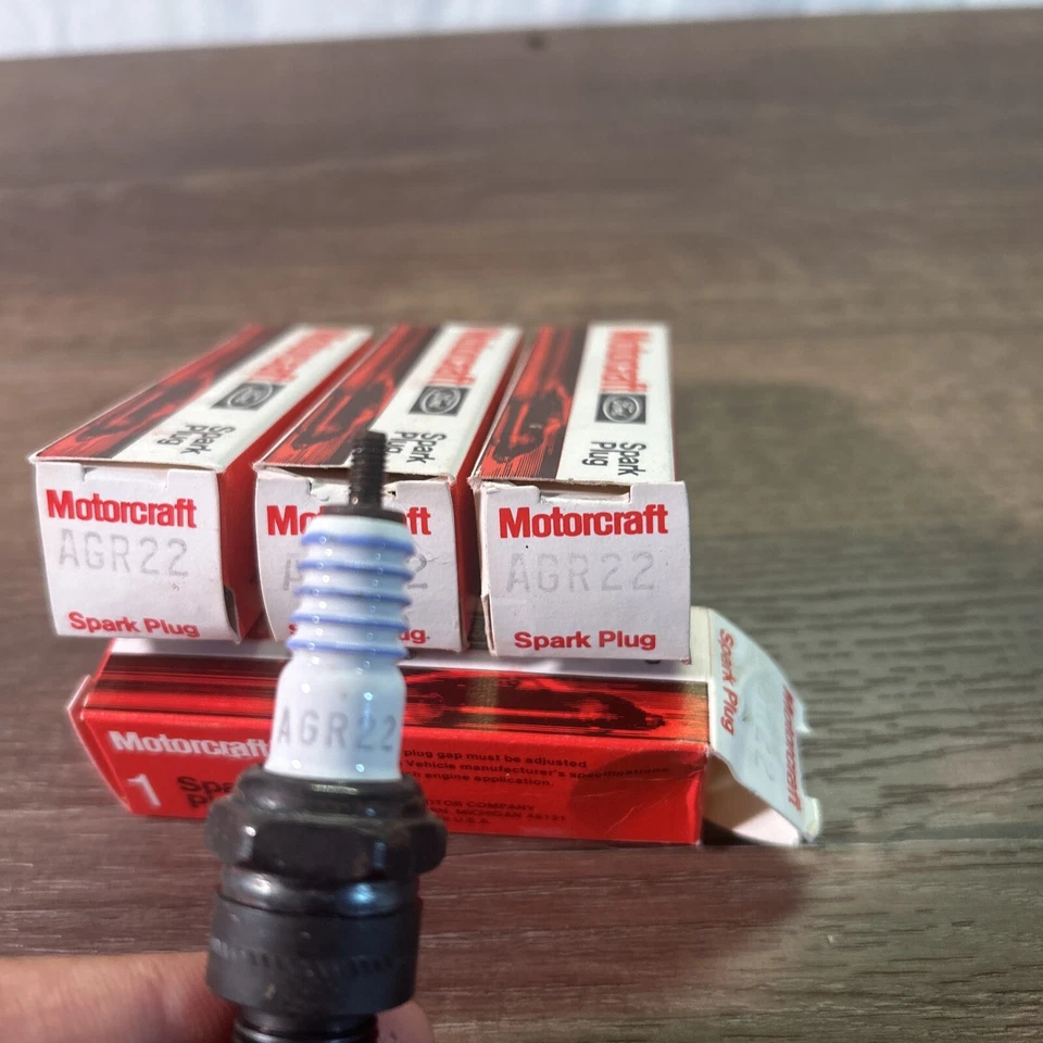 JUEGO DE 4 bujías AGR 22 Motorcraft nuevo stock antiguo Foto 3 de 3