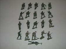 Lot of 21 Vintage Airfix   Plastic Army WW11 Infantry Soldiers