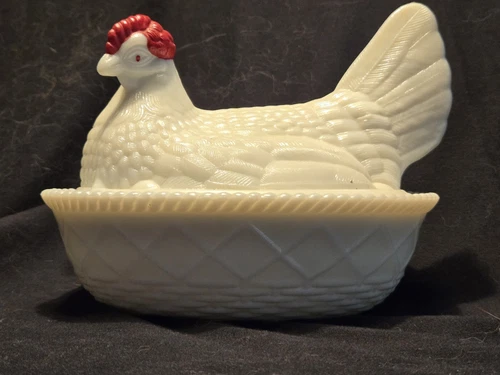 Vintage Westmoreland White w/ Red Comb Milk Glass Hen on Nest Covered Dish