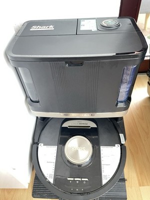 Shark PowerDetect 2-in-1 Saug- & Wischroboter mit Reinigungsstation4 months alt