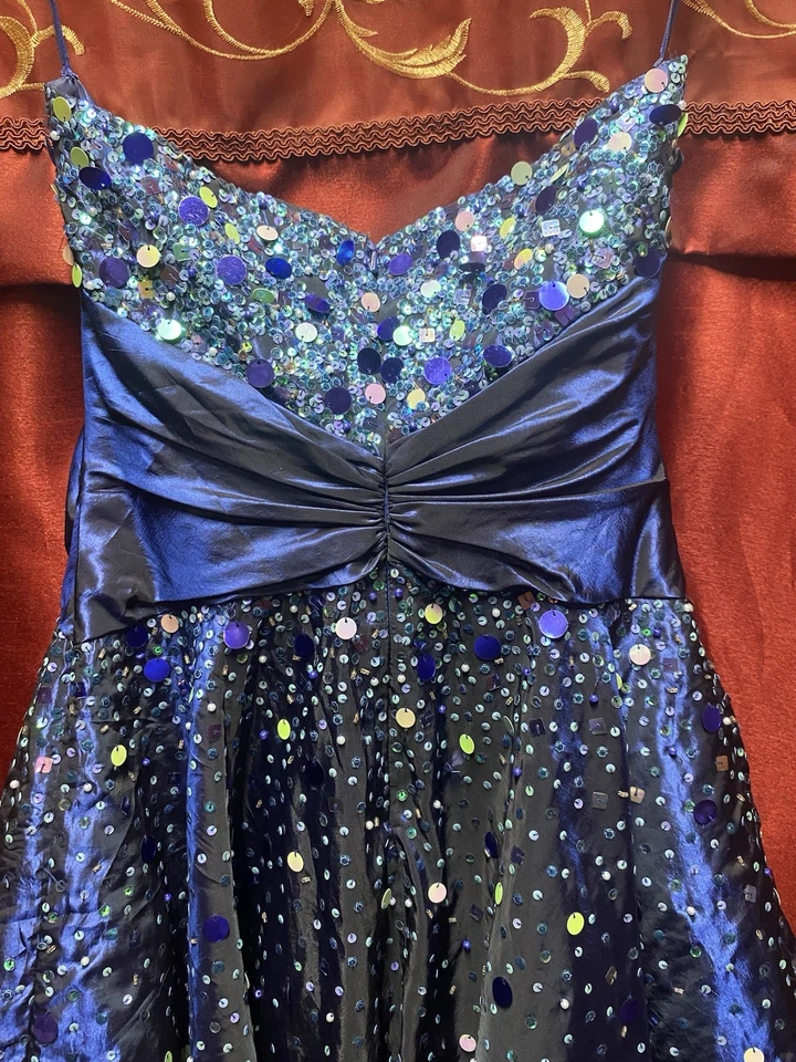 Jovani выпускное платье, серебро и синий блестки, темно-синий с поясом и бантом, размер 2 - Изображение 3 из 4