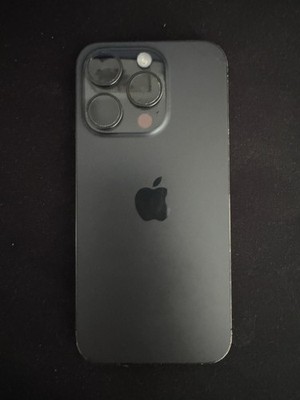 Apple iPhone 15 Pro 128 GB Schwarz iOS Smartphone mit Dreifach-Kamera
