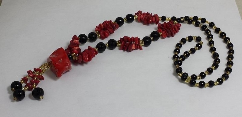 red sea coral nuggets/pendant necklace/$0.85 combine s/h fee (w154-w3)