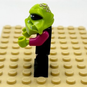 LEGO Alien Trooper Minifigure Alien Conquest 7049 7066 7051 Authentic EUC
