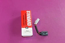 Standard Motor Parts Throttle Position Sensor. Part TH11. See pic