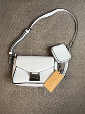 NWT STEVE MADDEN BMATTY CROSSBODY BAG SKY BLUE W AIRPOD CASE