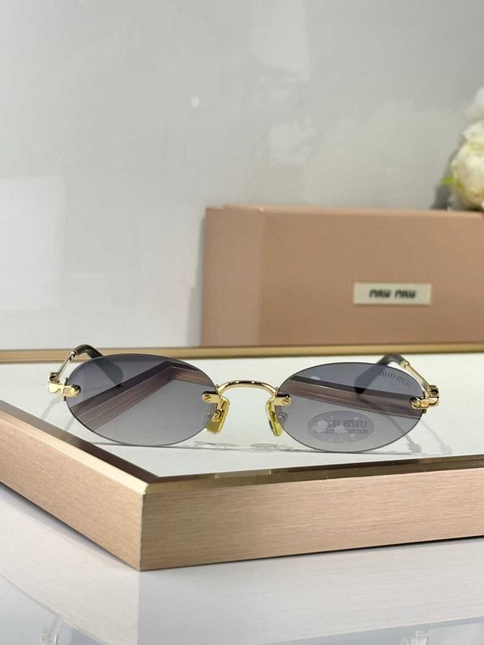 Sunglasses with original nose pad size 53-20-140 the epitome of luxury